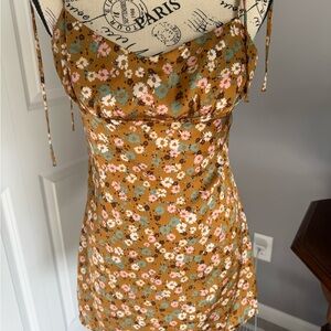 “LUSH” Floral Mustard‎ Filled Dress size Small